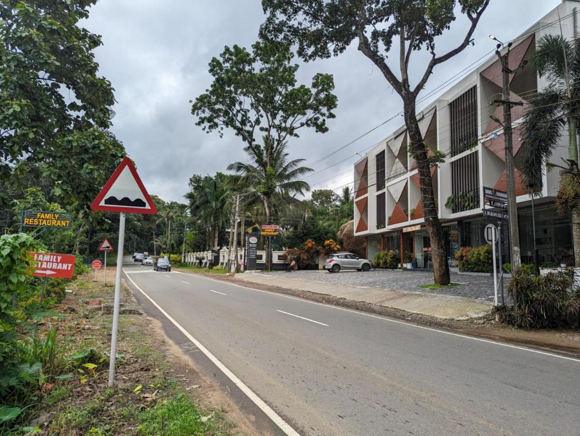 Отель Royalton Residency Mundakayam Экстерьер фото